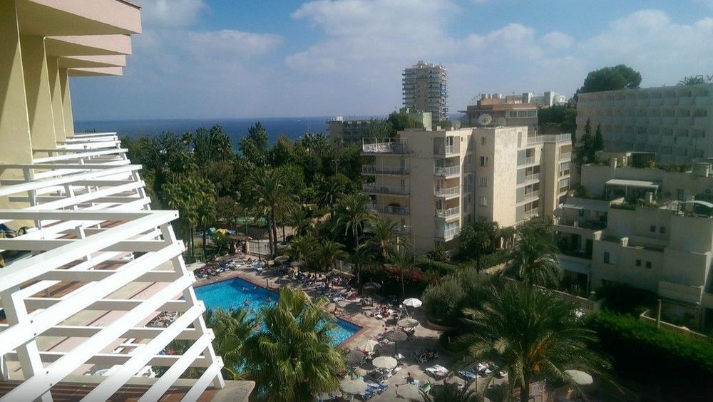 Globales Palmanova Hotel Exterior photo