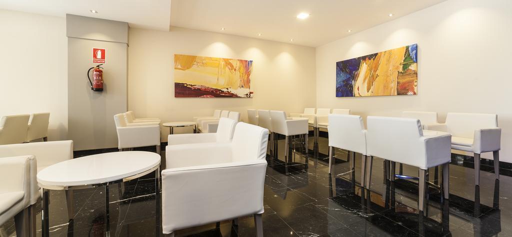 Globales Palmanova Hotel Exterior photo