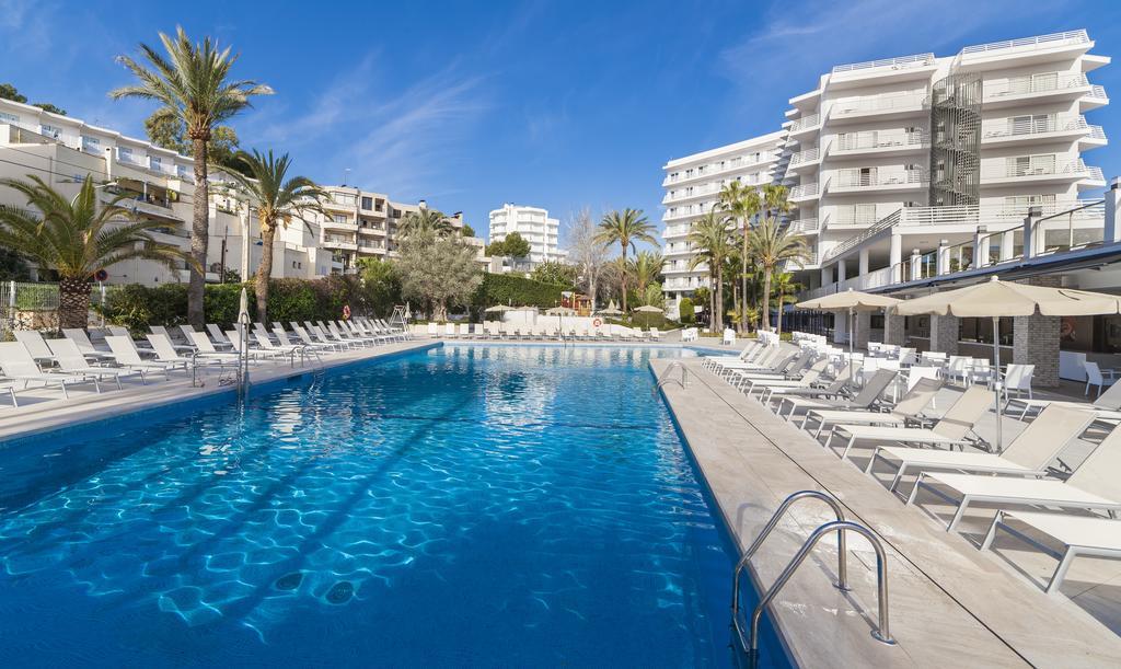 Globales Palmanova Hotel Exterior photo