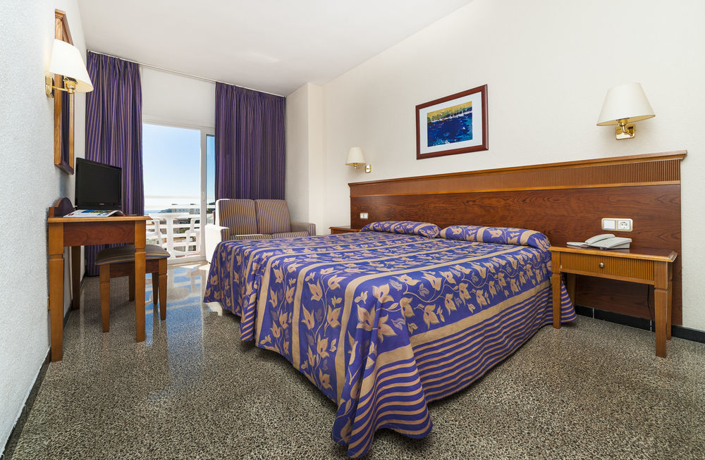 Globales Palmanova Hotel Exterior photo