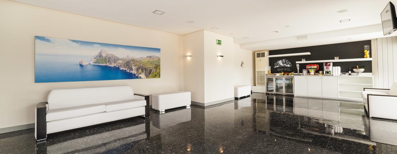 Globales Palmanova Hotel Exterior photo